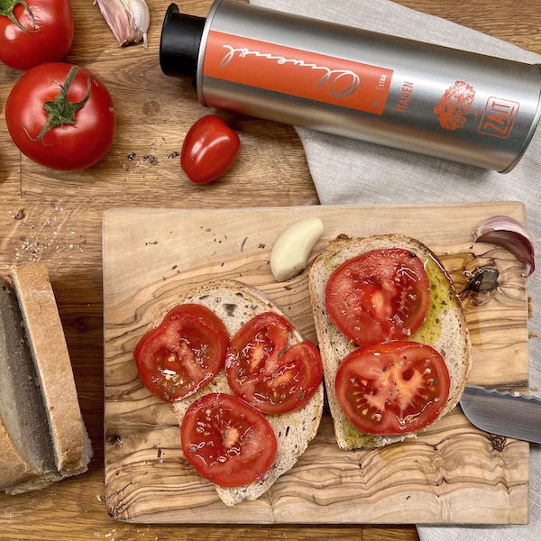 geröstetes tomatenbrot mit zait olivenoel kampanien