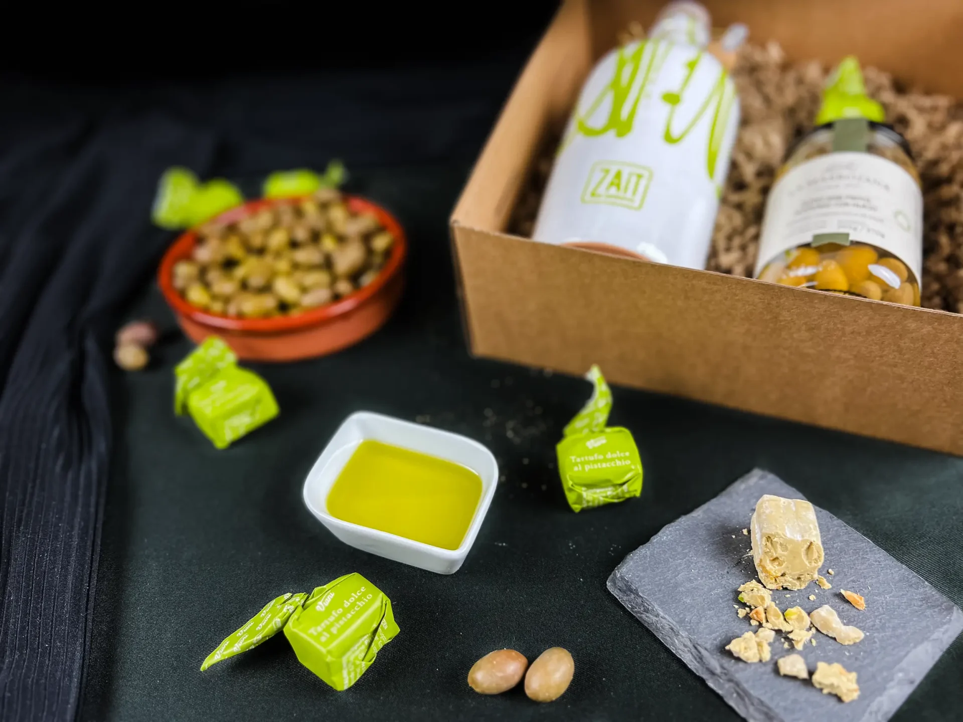 Geschenk No. 05 Tonkrug & Oliven Stimmungsbild
